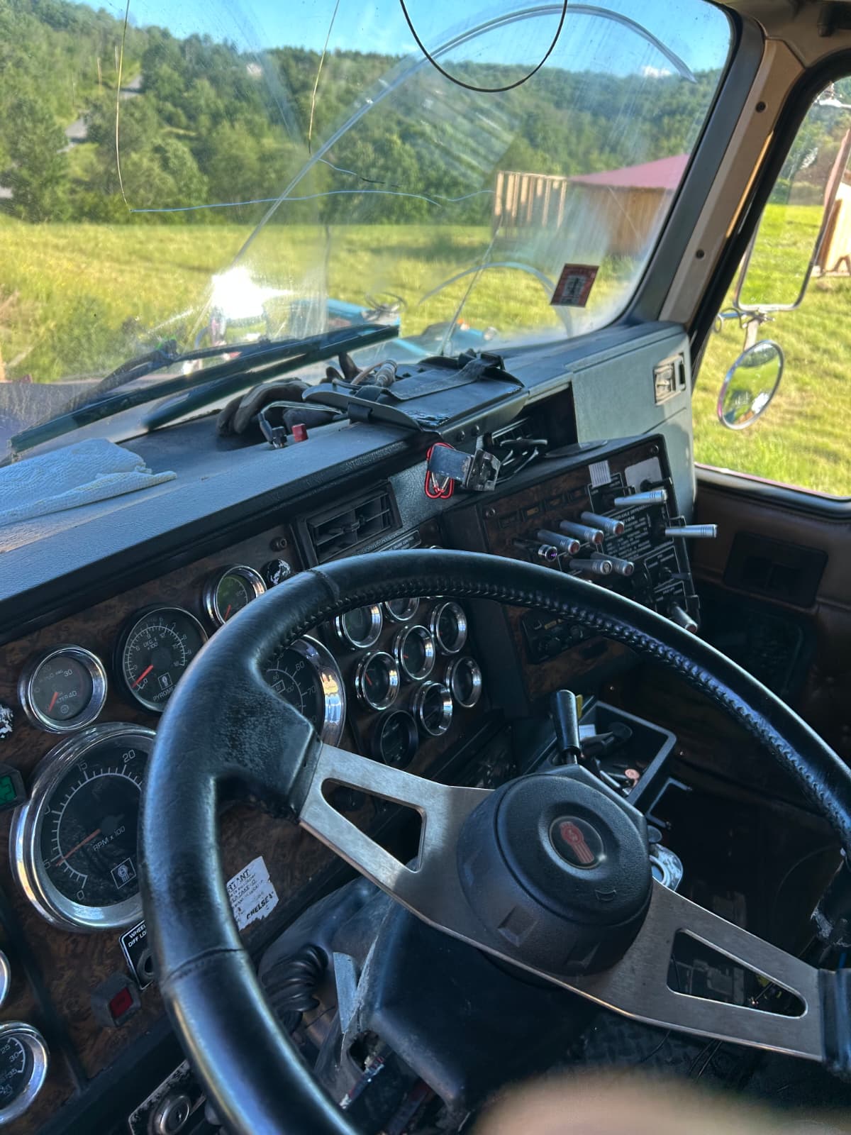 1999 Kenworth T800 Dump Truck view 19